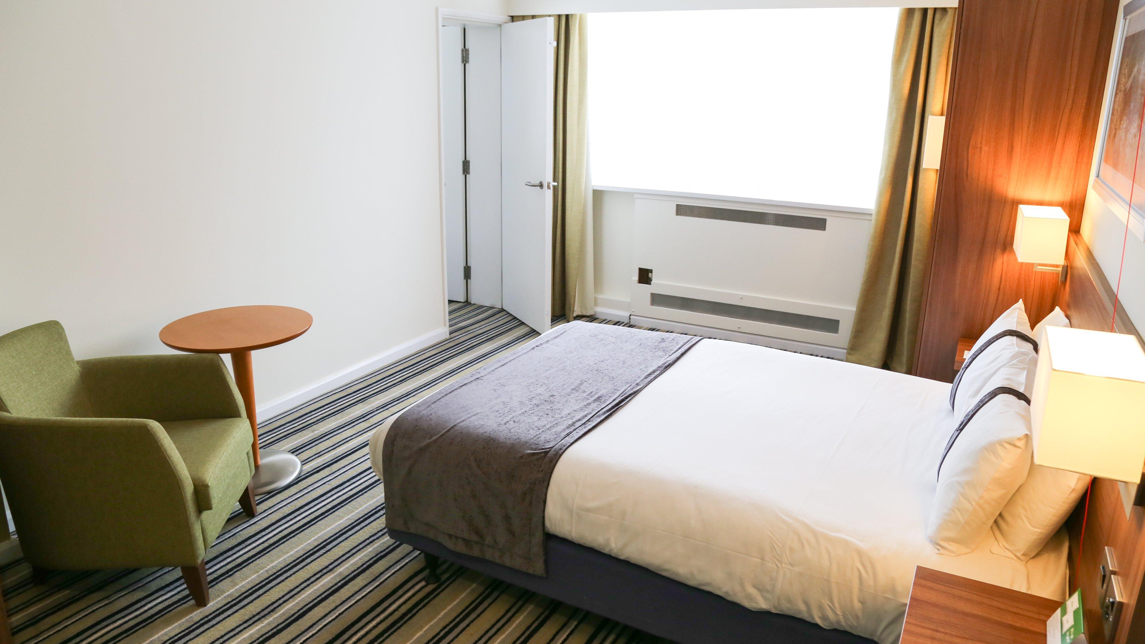Holiday Inn Runcorn M56 Junction 12 By Ihg Экстерьер фото