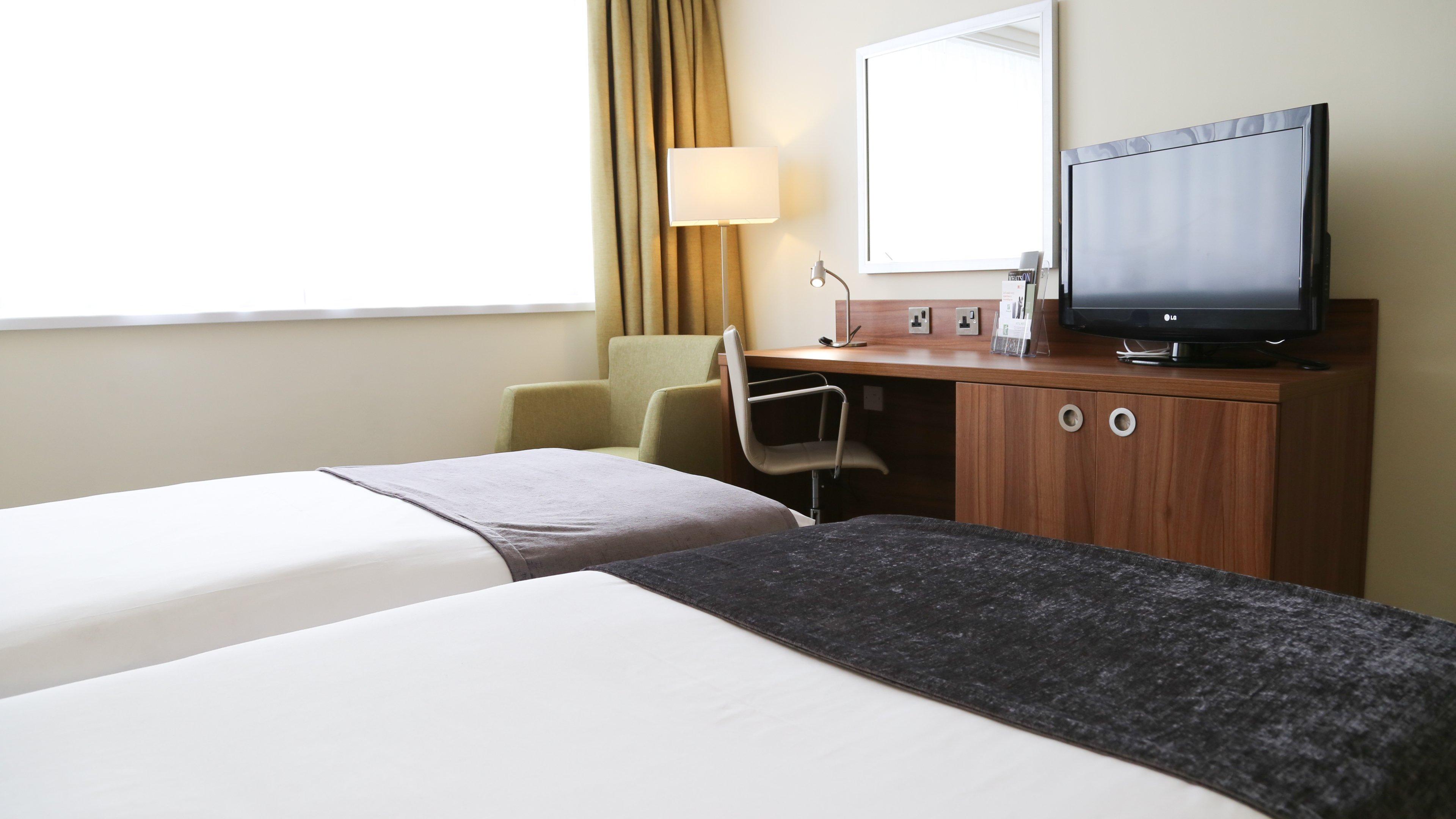 Holiday Inn Runcorn M56 Junction 12 By Ihg Экстерьер фото