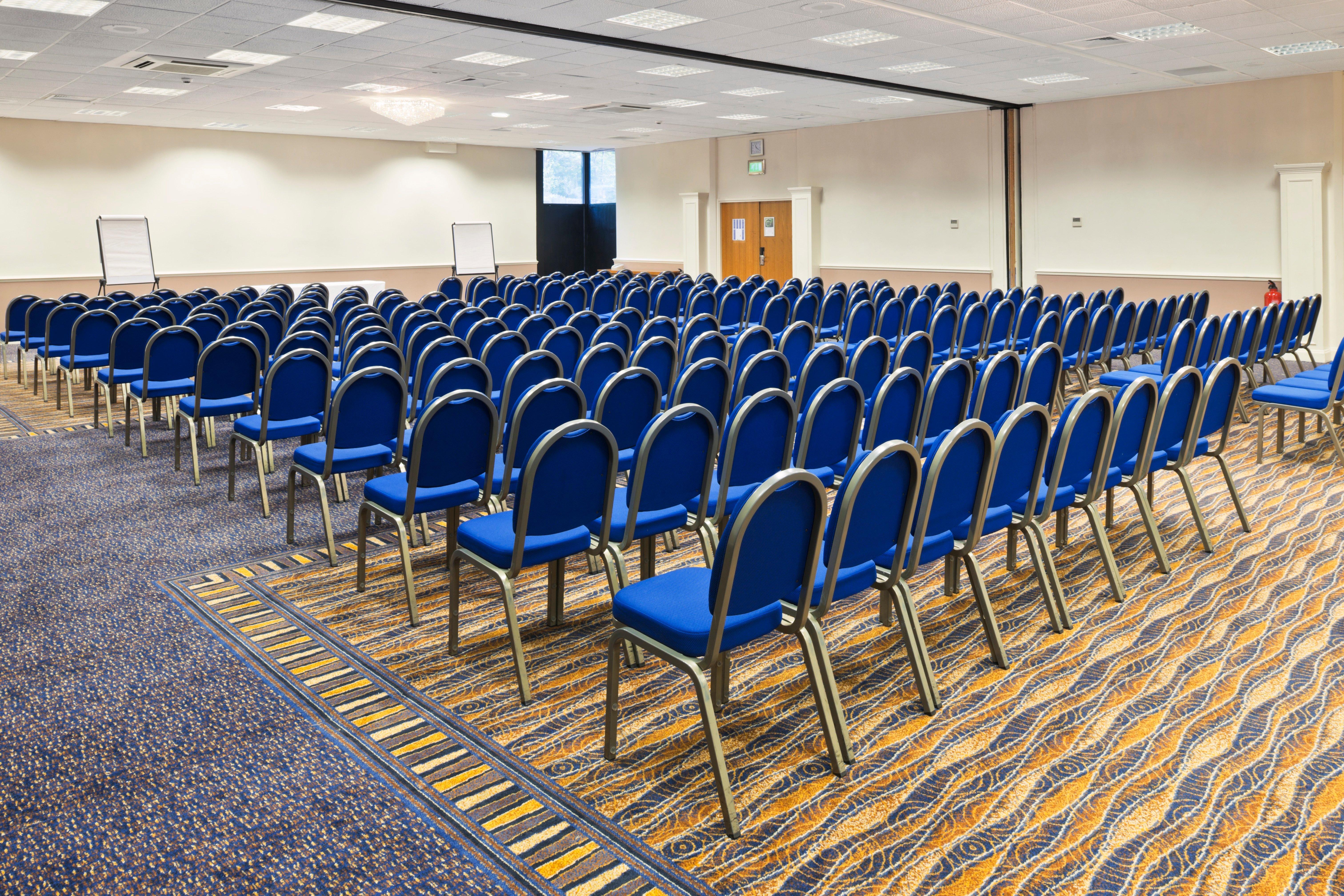 Holiday Inn Runcorn M56 Junction 12 By Ihg Экстерьер фото