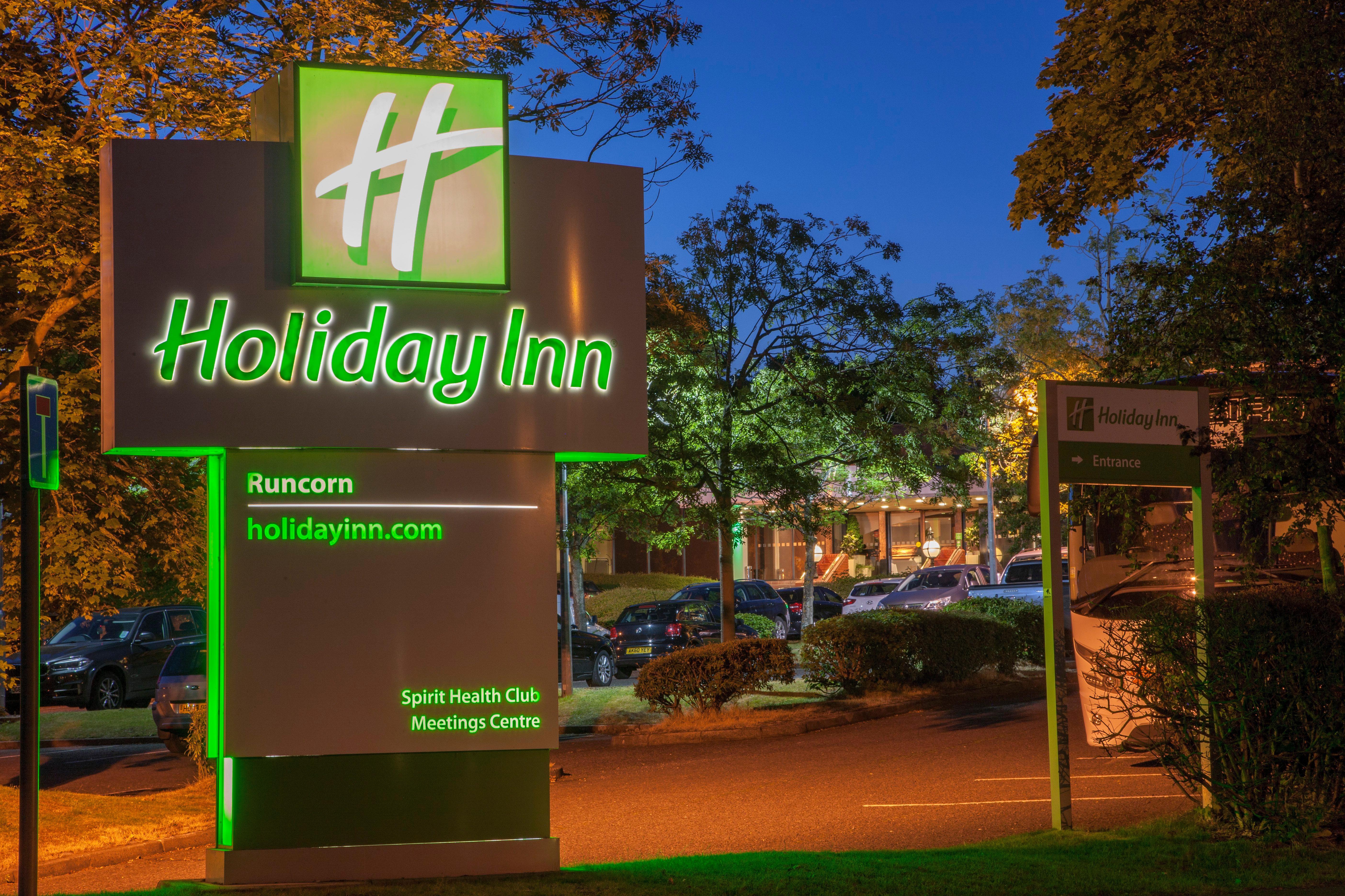 Holiday Inn Runcorn M56 Junction 12, An Ihg Hotel Экстерьер фото