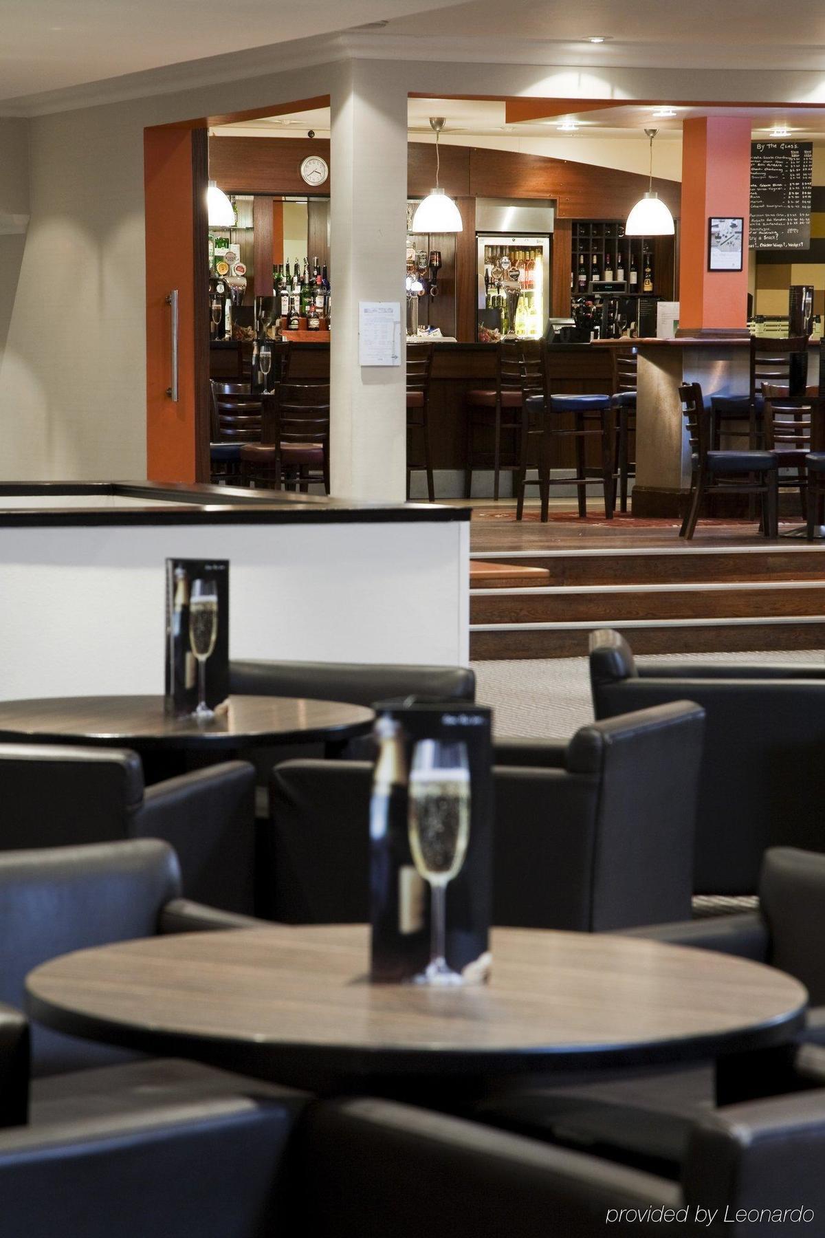 Holiday Inn Runcorn M56 Junction 12 By Ihg Экстерьер фото